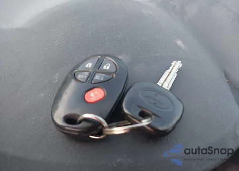 2012 Toyota Highlander Se V6 z USA, uszkodzony, nr VIN 5TDBK3EH7CS173633